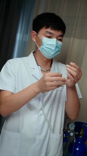 她的心间雀（30集）热门短剧来袭