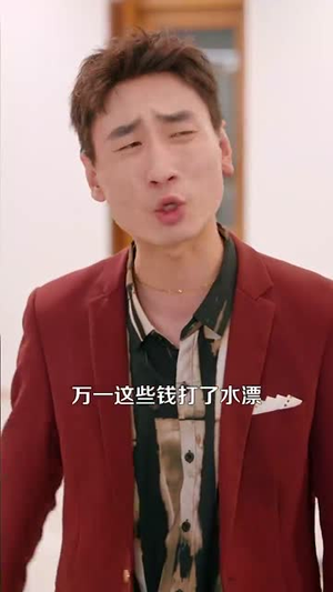 美食：随机摆摊，顾客追我满街跑（95集）女频短剧推荐