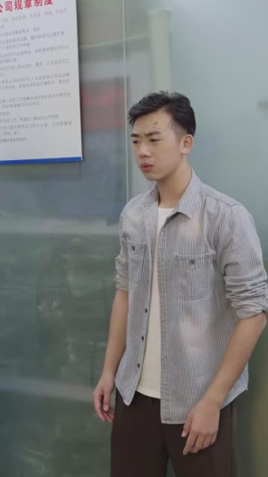 职场打工人（76集）最火爆短剧
