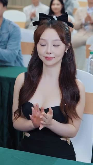 直播开局一句话气哭校花&直播：开局一句话气哭校花（83集）看短剧放松一下