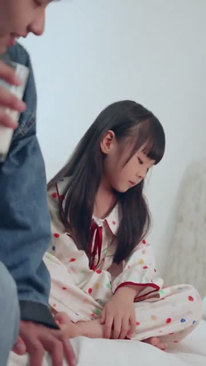 萌宝来袭,爹地让我当团宠(80集) 萌宝来袭,爹地让我当团宠(80集)短剧热门推荐