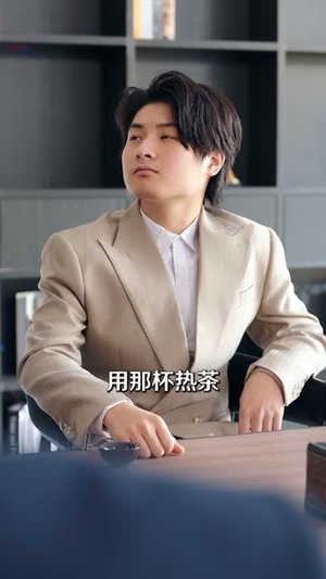 让你鉴宝，没让你成反诈主播（71集）今日最火短剧