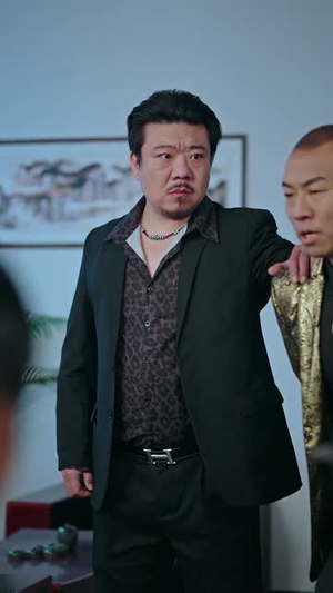 重生95:我在县城当婆罗门整烧烤(61集) 重生95:我在县城当婆罗门整烧烤(61集)短剧追不停