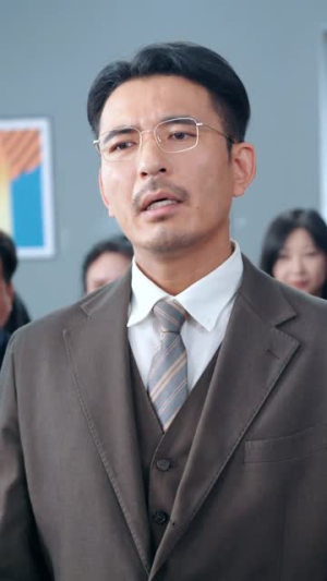 我爸走后,留下二十四万六账单(50集) 我爸走后,留下二十四万六账单(50集)高质量短剧推荐
